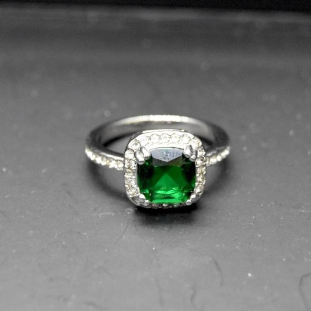 Diamond and Emerald Ring